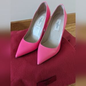 Valentino heels size 35